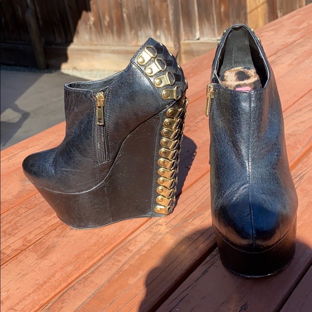 Betsy Johnson Shoes